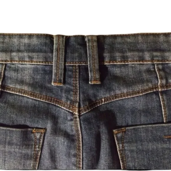 5/$25 SALE! Forever 21 Medium Wash Distressed Denim Mini Skirt Size M - Picture 3 of 5